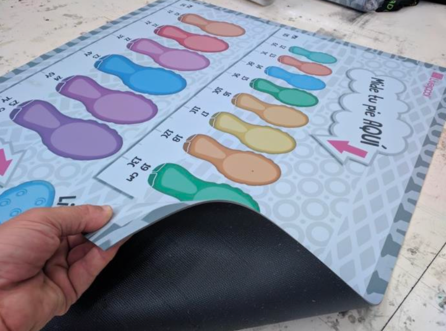 Tapete Publicitario VINIL MATE con base de PVC